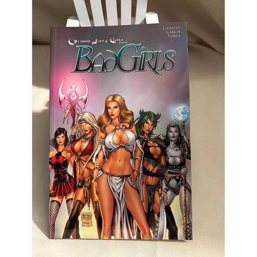 Grimm Fairy Tales Bad Girls by Joe Brusha (Feb 19 2013) PAPERBACK Comic